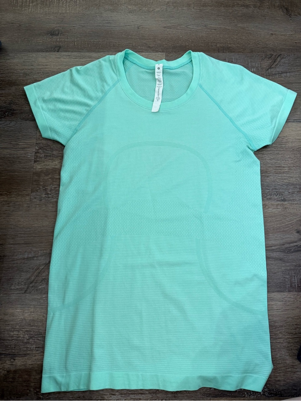 Lululemon Swiftly Tech Tee | Waist length Lululemon Swiftly Tech